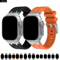 【lz】❃♕  Pulseira URVOI para Apple Watch Ultra Series 8 7 6 SE54321 Pulseira de silicone líquido para iWatch adaptadores de aço inoxidável