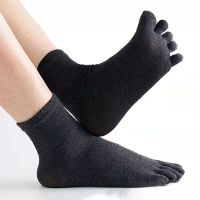 Toe Socks Men cotton Five Fingers Socks Breathable Short Ankle Crew Socks Sports Running Solid Color Black White Grey Male Socks Socks