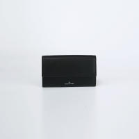 Haus of Mana กระเป๋ารุ่น Clutch on Strap สีดำ