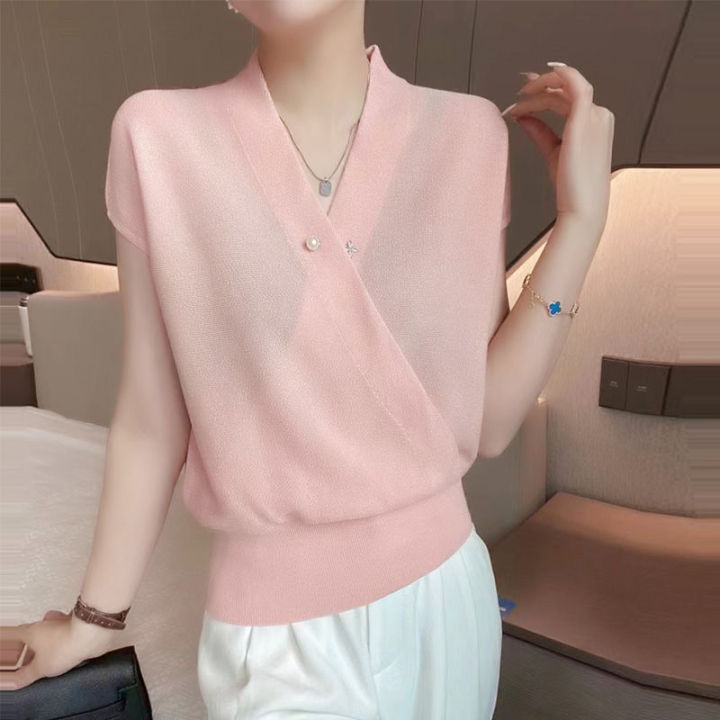 เสื้อถักแขนสั้นคอวีสำหรับผู้หญิง-แฟชั่นฉบับภาษาเกาหลีผ้าไอซ์ซิลค์ถักขอบผ้าไหมสีสว่าง2023ฤดูร้อน