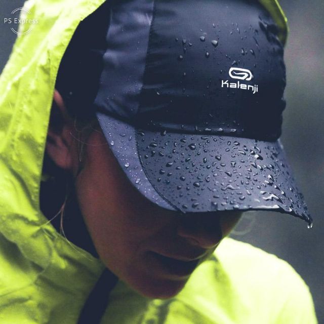 หมวกแก็ปกันฝนใส่วิ่ง-ท่องเที่ยว-สีดำ-kalenji-แท้