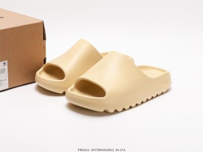 รองเท้าแตะAdidas Slide Kanye West SIZE.36-47 รองเท้าแตะ รองเท้าแตะแฟชั่น รองเท้าแตะลำลอง ใส่ได้ทั้งชาย-หญิง ใส่สบาย น้ำหนักเบา (มีเก็บปลายทาง) [01]