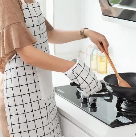 ถุงมือหุ้มฉนวนไมโครเวฟชุดเดียวทนต่ออุณหภูมิสูงหนาถุงมือครัวเรือนเครื่องมือทำขนมอบเตาอบไอน้ำ