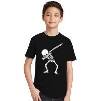 เสื้อยืด Unisex สำหรับเด็ก Dabbing Skull Skeleton วัยรุ่นเด็กชายและเด็กหญิงสไตล์ฤดูร้อนแขนสั้นเสื้อยืดลำลองเด็ก