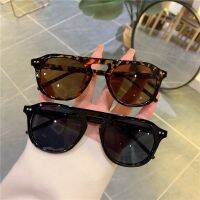 ﹍☏๑ Square Frame Shades Sun Glass For Women 2021 New Retro Fashion Vintage Designer Sunglasses Women And Man Black Transparent