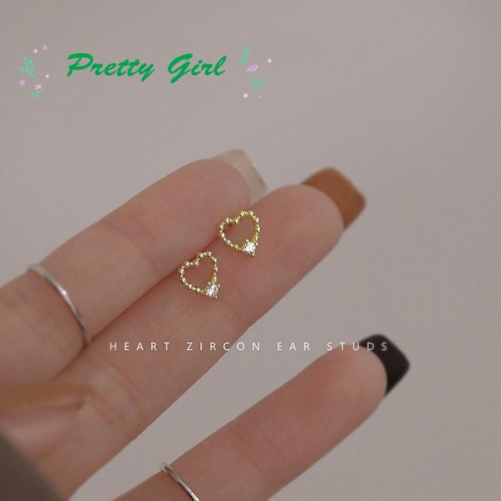 2022ใหม่แฟชั่นเกาหลีหูแหวนแสงหรูหราซอกออกแบบความรู้สึกต่างหูรูปหัวใจ-pretty-girl-jewelry