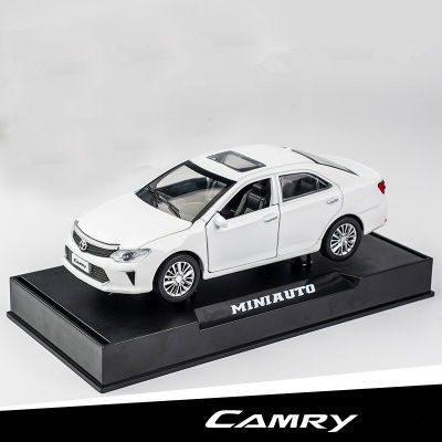 jianyuan-simulation-1-32-car-model-ornaments-boy-gift-childrens-toy-car-toyota-camry-alloy-car-model