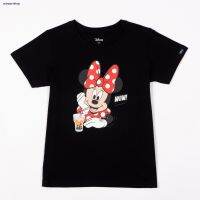 COD hjzfk0 กำลังราคาจัดส่งจากประเทศไทยDisney Mickey Go Womens Milk Tea With Bubble T-Shirt - เสื้อยืดครอบครัวผู้หญิง มิกกี้โกลายชา