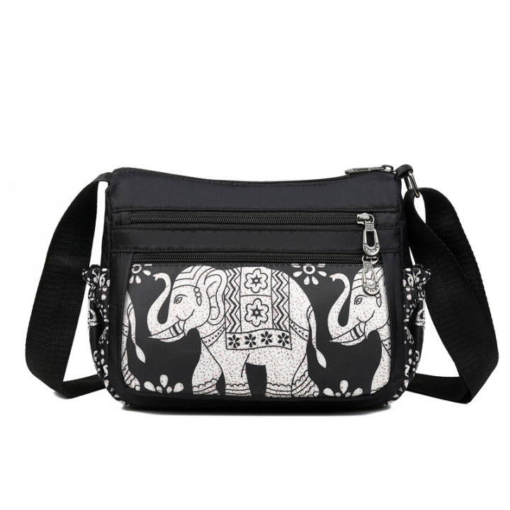 middle-aged-and-elderly-womens-lightweight-2021-new-shoulder-bag-mom-fashion-printed-travel-crossbody-bag-2023