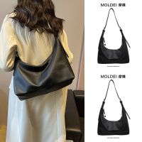 Summer dumpling bag female 2023 new large-capacity commuter shoulder tote bag soft leather Messenger waist bag niche trend 【QYUE】