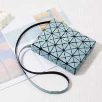 2023❈ 2023 new geometric ling madame package one shoulder inclined fashion female bag bag fashion joker mini mobile phone packages