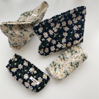 ❒✐❐ Kawaii Floral Fresh Style Pencil Bag Small Flowers Pencil Cases Cute Simple Pen Bag Storage Bags School Supplies Stationery Gift