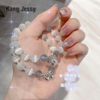 Kang Jessy สร้อยข้อมือกระดิ่งโอปอลหรูหราเบาๆสร้อยข้อมือผู้หญิงสีเทาแสงจันทร์ระดับไฮเอนด์ที่ละเอียดอ่อน ins เครื่องประดับตกแต่งสไตล์การออกแบบเฉพาะกลุ่ม