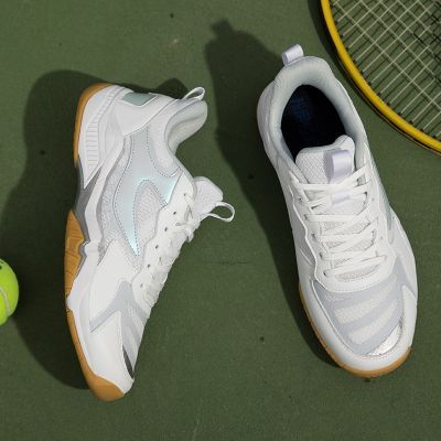 Classic Mens Training Shoes Soft Sole Mesh Volleyball Sneakers Women Plus Size Red Professional Sport Shoes Men Badminton Shoes