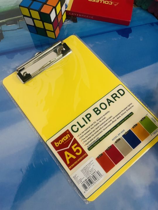 clip-board-a5-คลิปบอร์ดพลาสติก-ขนาด-a5-แผ่นรองเขียน-กระดานรองเขียนพลาสติก-คละสี