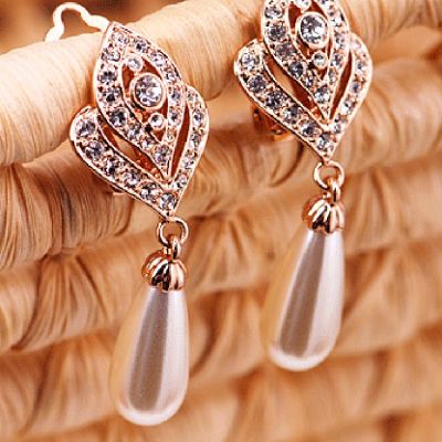 Korean Fashion Jewelry Diamond-Studded Openwork Leaves Love Drops Pearl Stud Earrings Rhinestone Earrings Earrings Women