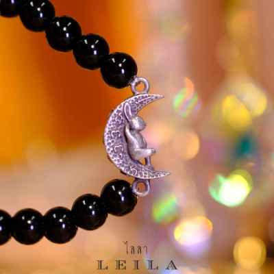 Leila Amulets กระต่ายซบจันทร์ (พร้อมกำไลหินฟรีตามรูป)