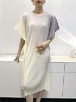 卍 Aiden001 Average Size Dress Womens Gradient Digital Printing Summer Loose Plus Size Pleated Dress Mid-Length L-633