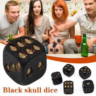 1pc Funny Design Skull Dice Gambling Dice Tower Universal 3d Skeleton Sided Dice Six Accessory D6 Portable Dice Games L3Q3