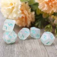 ลูกเต๋าเรซิ่นหลายเหลี่ยม7ชิ้นสำหรับ DND RPG MTG Dice ของเล่นเกมกระดานโต๊ะคอมพิวเตอร์หน้าปัด7ชิ้นเรซิ่นหลายเหลี่ยม Dices Dropshipping