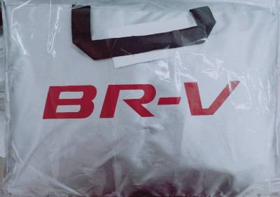 ผ้าคลุมรถซิลเวอร์โค๊ต (แบบหนา) HONDA BRV แถมฟรี! ม่านบังแดด 1 ชิ้น