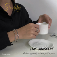 Studify | Luv Bracelet วัสดุไทเทเนียม เบาสวมใส่สบาย ไม่ลอก ไม่ดำ ไม่สนิม เหมาะกับคนแพ้ง่าย