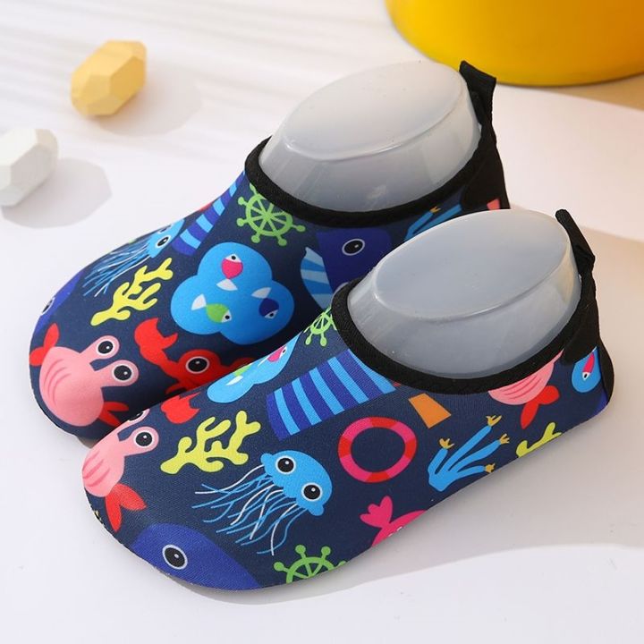 hot-sale-childrens-beach-shoes-upstream-snorkeling-non-slip-soft-soled-quick-drying-water-park-breathable-wading