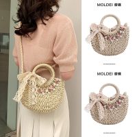 Uniqlo New Fashion version Summer summer high-end niche Messenger bag womens 2023 new lace bowknot woven bag trendy shoulder bag