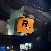 YIDIA เครื่องประดับในรถยนต์น้ำหอมรถยนต์ Hiasan Mobil ใหม่ล่าสุดกระจกมองหลังห้อยเกม GTA Pendant RockStar โลโก้น้ำหอมปรับอากาศเครื่องประดับรถยนต์