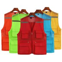 Men Waistcoat Reflective Stripes Sleeveless Fishing Waistcoat Multi Pockets Zipper Mesh Director Waistcoat Fishing Camping Vest