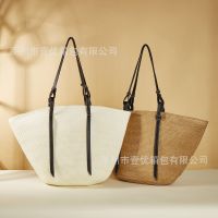 Tote straw woven bag fashion large-capacity portable one-shoulder color matching niche woven bag womens seaside vacation beach bag 〖WYUE〗