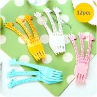 Mode Shop Food Picks 12PC Cute giraffe tableware Fruit fork Portable cartoon plastic fruit dessert fork picnic party mini forks dinner set