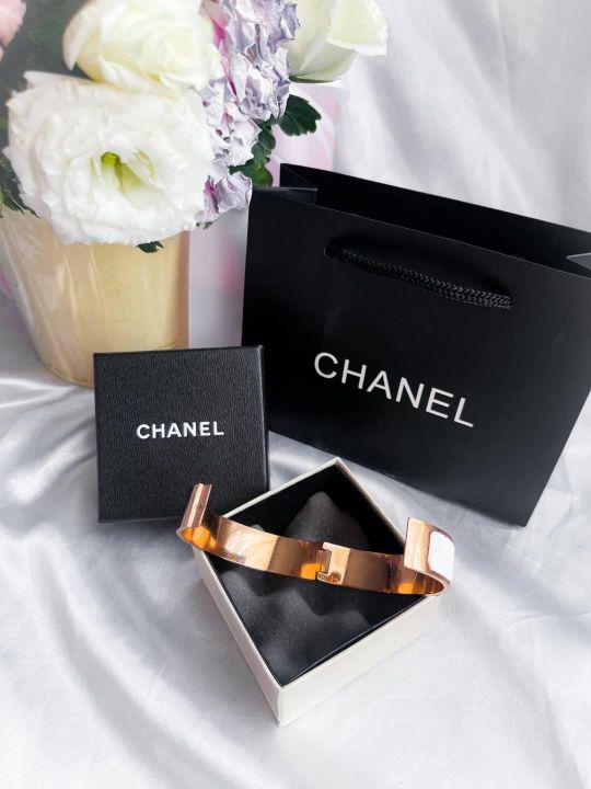 กำไล-chanel-โรสโกลด์สีขาว-ตัวกำไลงานสแตนเลสไม่ลอกไม่ดำ-เฉพาะกำไล