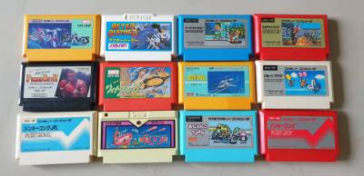 ตลับเกมส์  Famicom(แฟมิลี่) เกมส์สนุกวัยเด็กใช้งานได้ปกติ