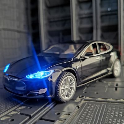 1:32 Tesla โมเดล S โมเดล3รถโลหะผสมแบบจำลองการหล่อโลหะรถของเล่นยานพาหนะของเล่นเสียงเบาของขวัญสำหรับเด็ก