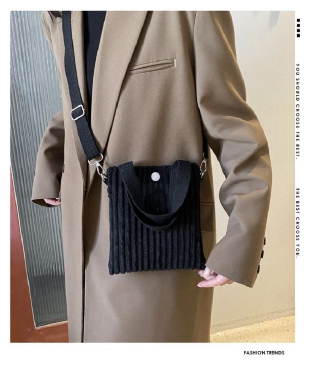 designer-inspired-tote-bag-shoulder-bag-for-women-spring-summer-2023-handbag-fashionable-handbag-fashionable-woven-shoulder-handbag-tote-bag-for-women-tote-bag-makeup-bag-travel-bag