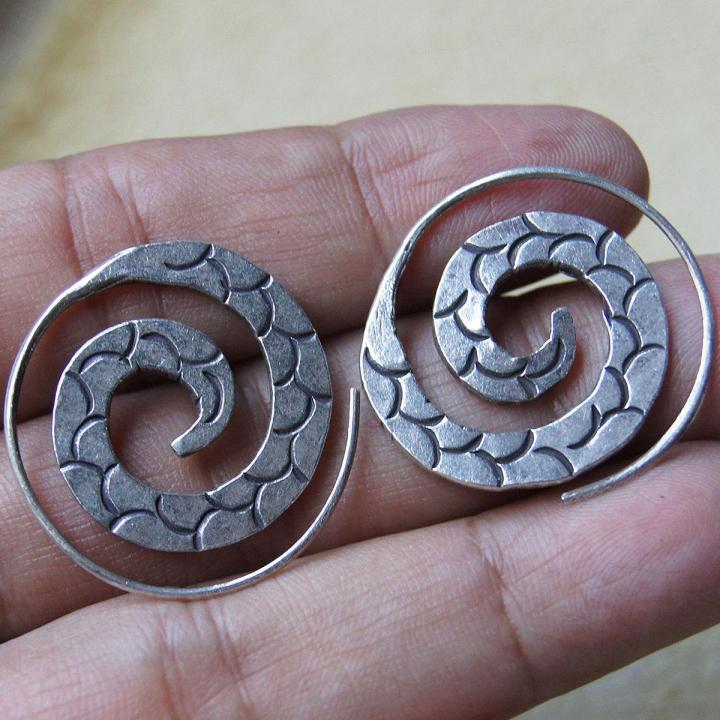 uniq-earrings-pure-silver-karen-hill-tribe-ตำหูเงินกระเหรี่ยงทำจากมือชาวเขางานฝีมือสวย