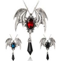 Goth Necklace for Women Vintage Halloween Emo Bat Wings Zircon Inlaid Fashion Jewelry Punk Hip Hop Domineering Party Pendants Fashion Chain Necklaces