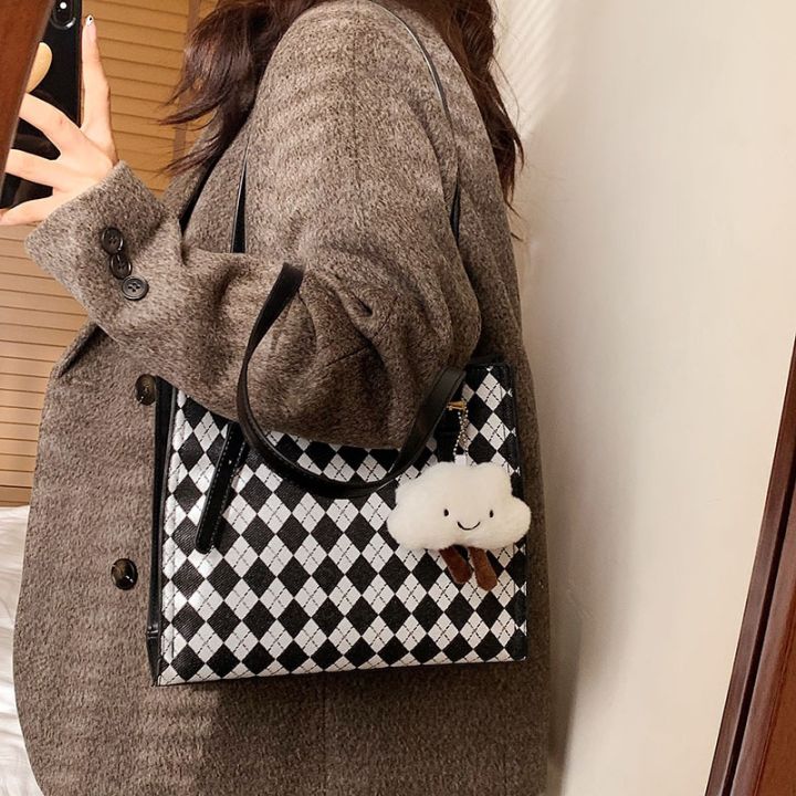 on-contracted-large-capacity-restoring-ancient-ways-female-bag-handbag-new-winter-2021-ling-one-shoulder-niche-design-tote-bags