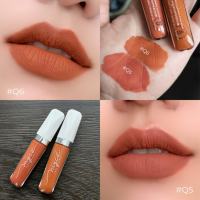 SET GLOSS MYCA Q5+Q6(เซ็ตคู่ 2 ชิ้น) กลอสเนื้อแมท สีสันสวยงาม เนื้อสัมผัสนุ่มเนียนละเอียด เกลี่ยง่าย เม็ดสีชัดเจน ติดทน กันน้ำ ไม่ติดแมส