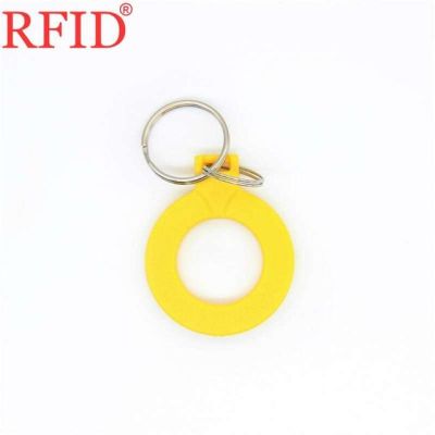 ID 125Khz EM4100 TK4100 Key Fob RFID Band อ่านเท่านั้นวงกลมพวงกุญแจ Access Control Card หลายสีเลือก Fast 1Pcs