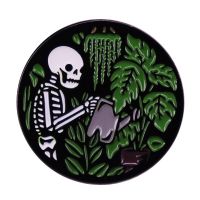 C3165 You Make Me Feel Alive Plant Enamel Brooch Pin Skull Watering Plants Lapel Pins Badges Plant lovers Jewelry Accessories Fashion Brooches Pins