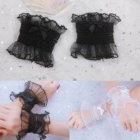 ญี่ปุ่น Lolita หวาน Shirred Elastic Wrist Cuffs สีทึบ Ruffled Lace Trim Bowknot สร้อยข้อมือสายรัดข้อมือผู้หญิง Anime