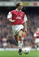 โปสเตอร์ เดนนิส เบิร์กแคมป์ Dennis Bergkamp Arsenal อาร์เซนอล นักฟุตบอล Poster สไตล์วินเทจ ตกแต่งผนังบ้าน แต่งห้อง แต่งร้าน บาร์ ออฟฟิศ คาเฟ่ 77poster