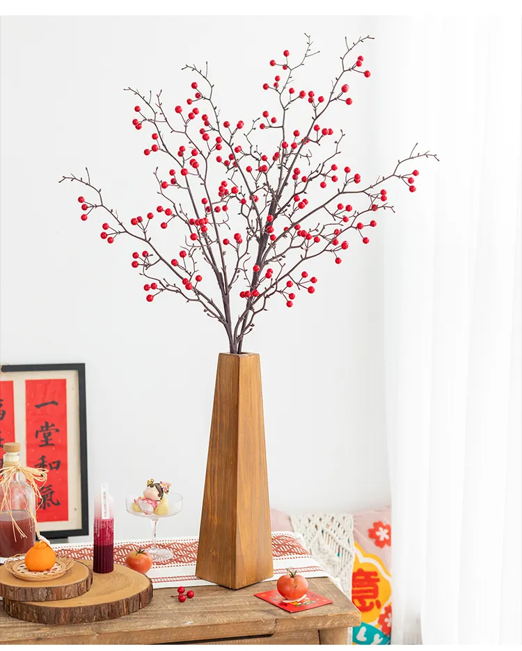 Indoor New Year Blessing Tree là một khung cảnh mang đến sự ấm cúng và trang trọng trong không gian gia đình bạn. Hãy cùng ngắm nhìn hình ảnh để cảm nhận được ý nghĩa này và đưa về cho mình một cây phong thủy trong ngày Tết.