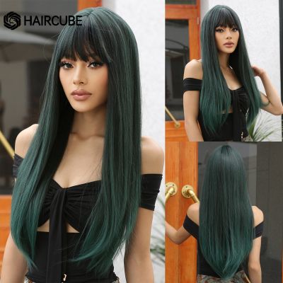 HAIRCUBE ยาวตรงวิกผมสังเคราะห์สีเขียวสำหรับผู้หญิงผมปลอมสีเขียวธรรมชาติกับ Bangs ปาร์ตี้คอสเพลย์วิกผมไฟเบอร์ทนความร้อน