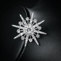 WEIMANJINGDIAN Brand Crystal Starburst Brooch Fashion Accessory Men Women Suit Lapel Pins