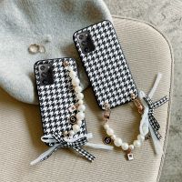 [Beike electronic] หรูหรา Houndstooth หนังสร้อยข้อมือมุกโซ่กรณีนุ่มสำหรับ Samsung Galaxy S21 FE S9 S10 S20 S22อัลตร้าหมายเหตุ20 10ปก