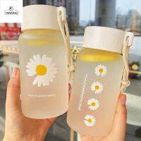 TMWZOQ น่ารัก ปลอดสาร BPA สร้างสรรค์ พลาสติก 500ml ดอกเดซี่ขนาดเล็ก เครื่องมือเดินทาง ถ้วยชา ขวดน้ำ เครื่องดื่ม