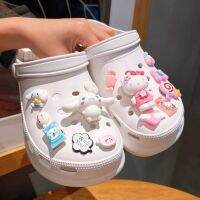 การ์ตูน Sanrio อิเล็กทรอนิกส์ DIY รองเท้าแตะ อุปกรณ์เสริม สําหรับผู้หญิง ฤดูร้อน ไฟ Led Crocs รูรองเท้า DIY อุปกรณ์เสริมหัวเข็มขัด